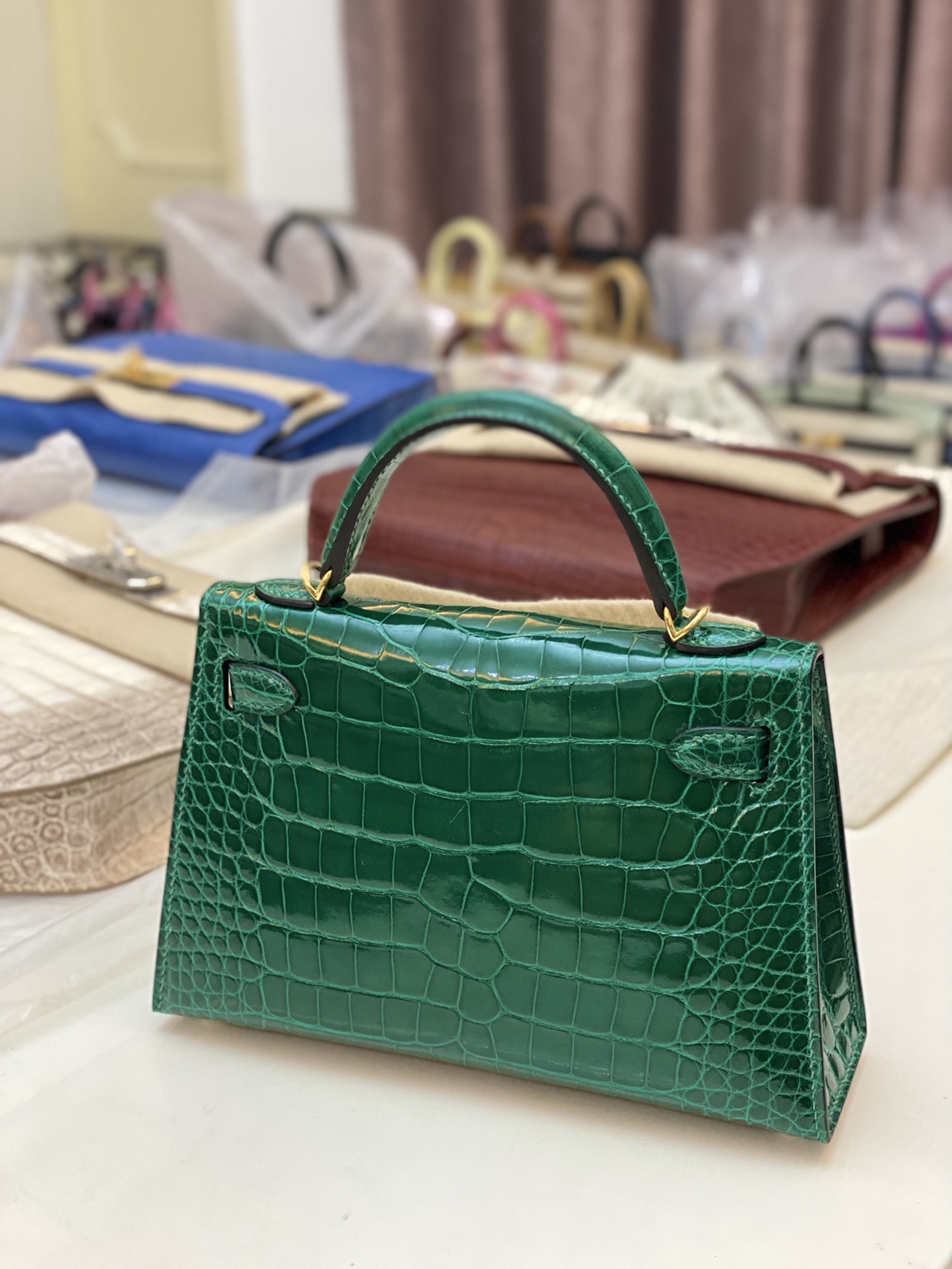 Hermes Kelly Mini II Bag 19CM In Vert Vertigo Shiny Alligator Leather